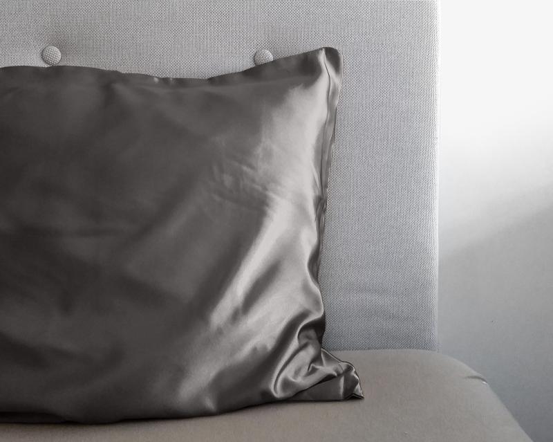 Beauty Hudpleje Pudebetræk Antracit fra Royal Textile
